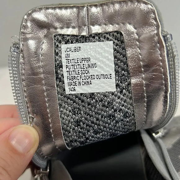 Steve Madden || Girls Wedge Grey and Silver Camouflage Ankle Booties size 4 - Picture 6 of 8